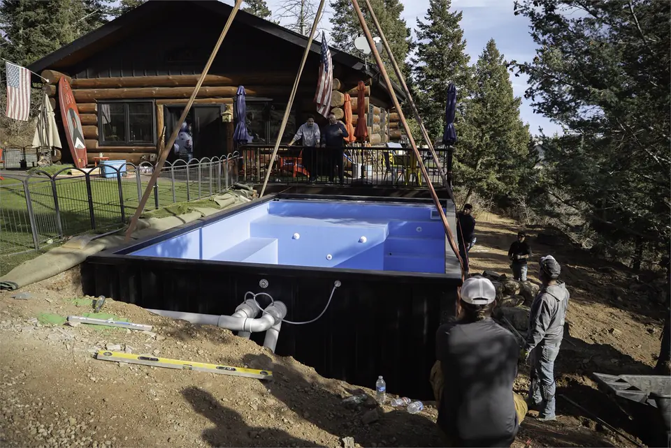 Installation — The container pool set into place